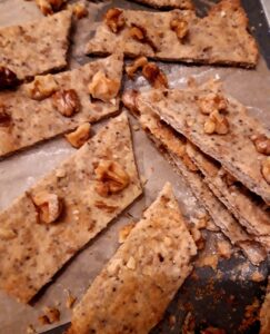 Read more about the article Easy High-Fibre Seed Crackers for Weight Loss & Blood Sugar Balance